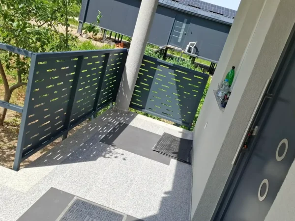 OGRADE I NADSTREŠNICE